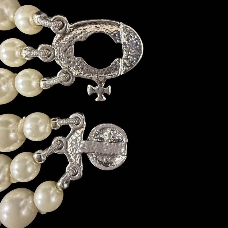 VIVIENNE WESTWOOD 3-Layer Pearl Full Crystal Inlaid Saturn Orb Choker Necklace With Silver Hardware