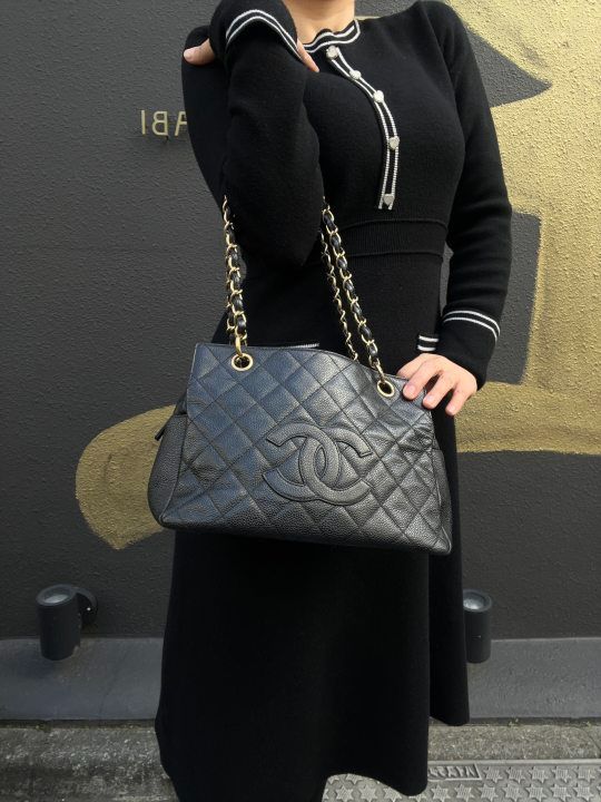 CHANEL GST Chain Shoulder Bag, Caviar Leather , Black with Gold Hardware, Laser Serial Sticker Included