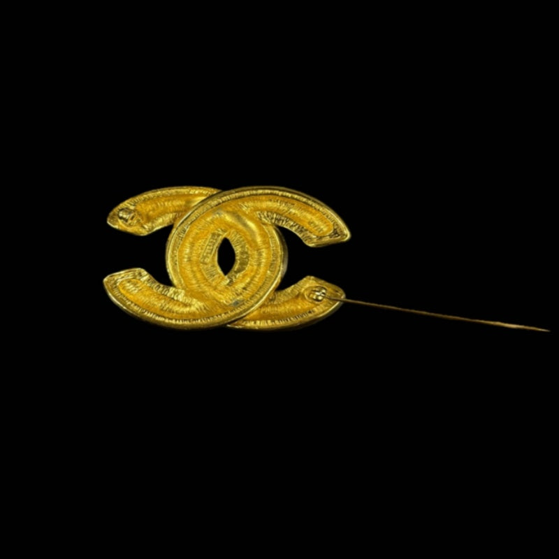 CHANEL Brooch, Gold Plated, Gold Hardware, Gold Alloy, Logo Design