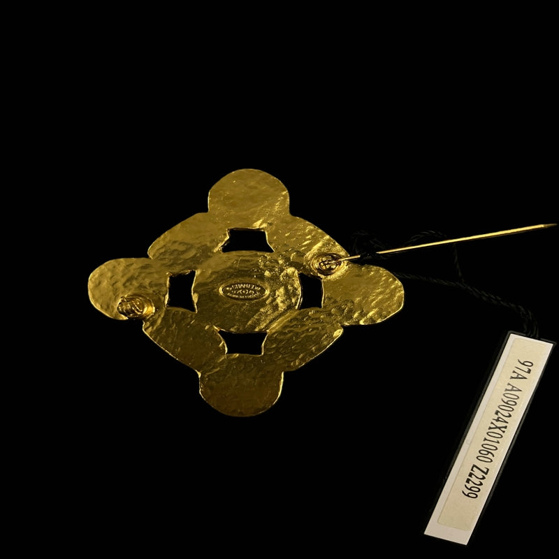 CHANEL Gripoix brooch, gold-tone alloy hardware