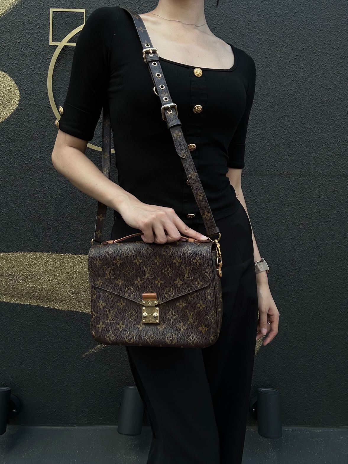LOUIS VUITTON Métis Monogram PVC Handbag Brown with Shoulder Strap