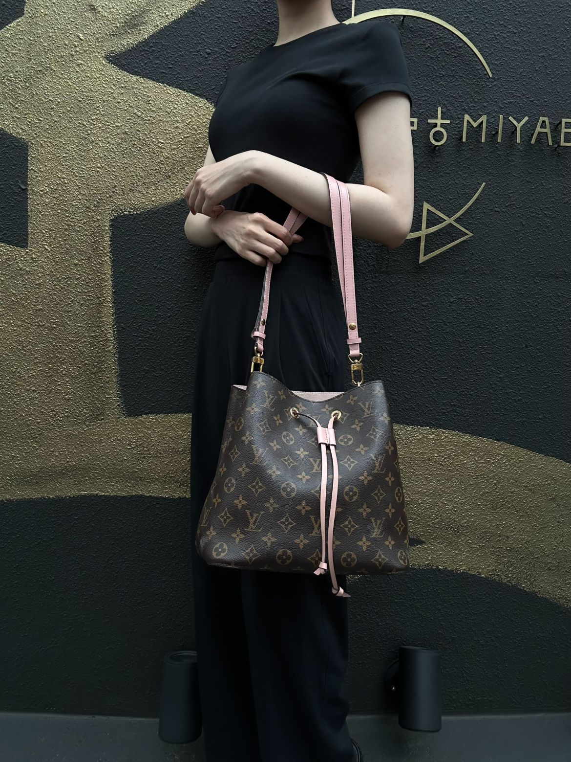 LOUIS VUITTON LV NeoNoe Monogram Shoulder Bag Brown/Pink PVC