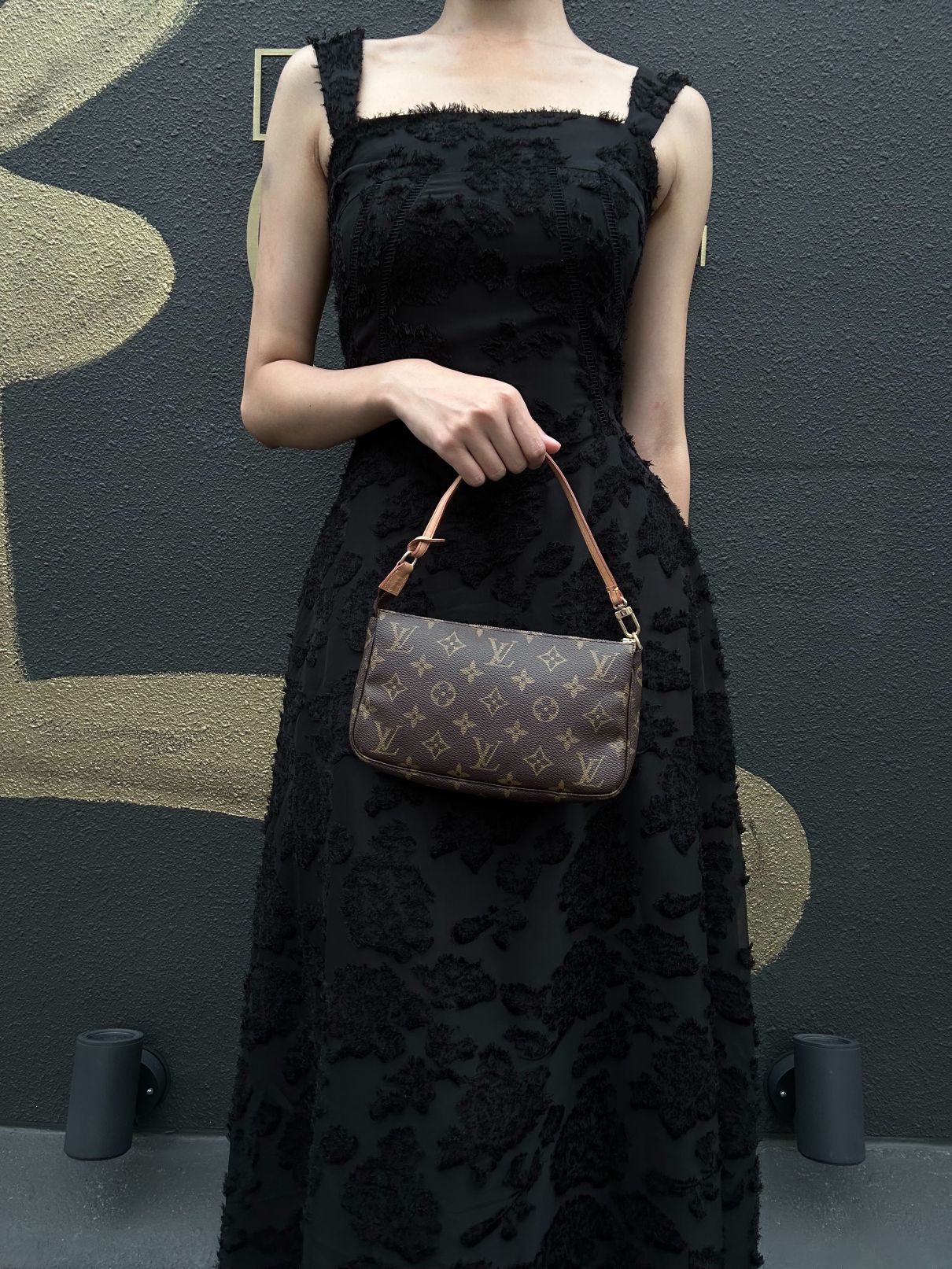 LOUIS VUITTON Monogram Pochette Accessoires Pouch Brown Gold Hardware
