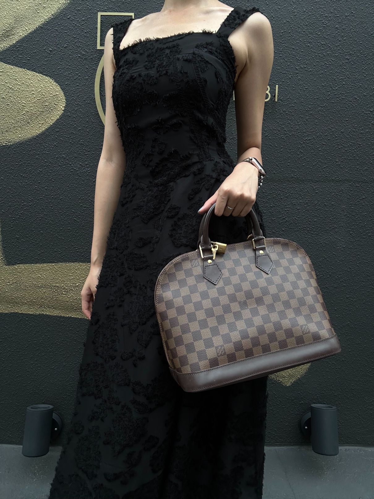 LOUIS VUITTON Damier Alma Handbag Brown Gold Hardware N51131 with Padlock・two Keys