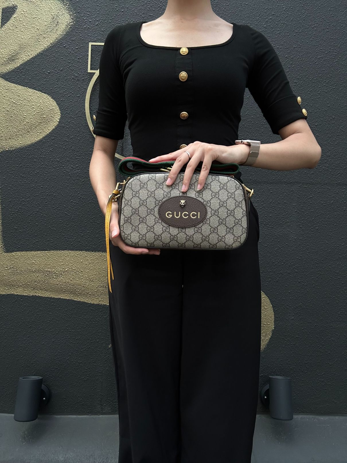 GUCCI Brown GG Supreme PVC Neo Vintage Tiger Head Camera Shoulder Crossbody Bag With Signature Web Strap