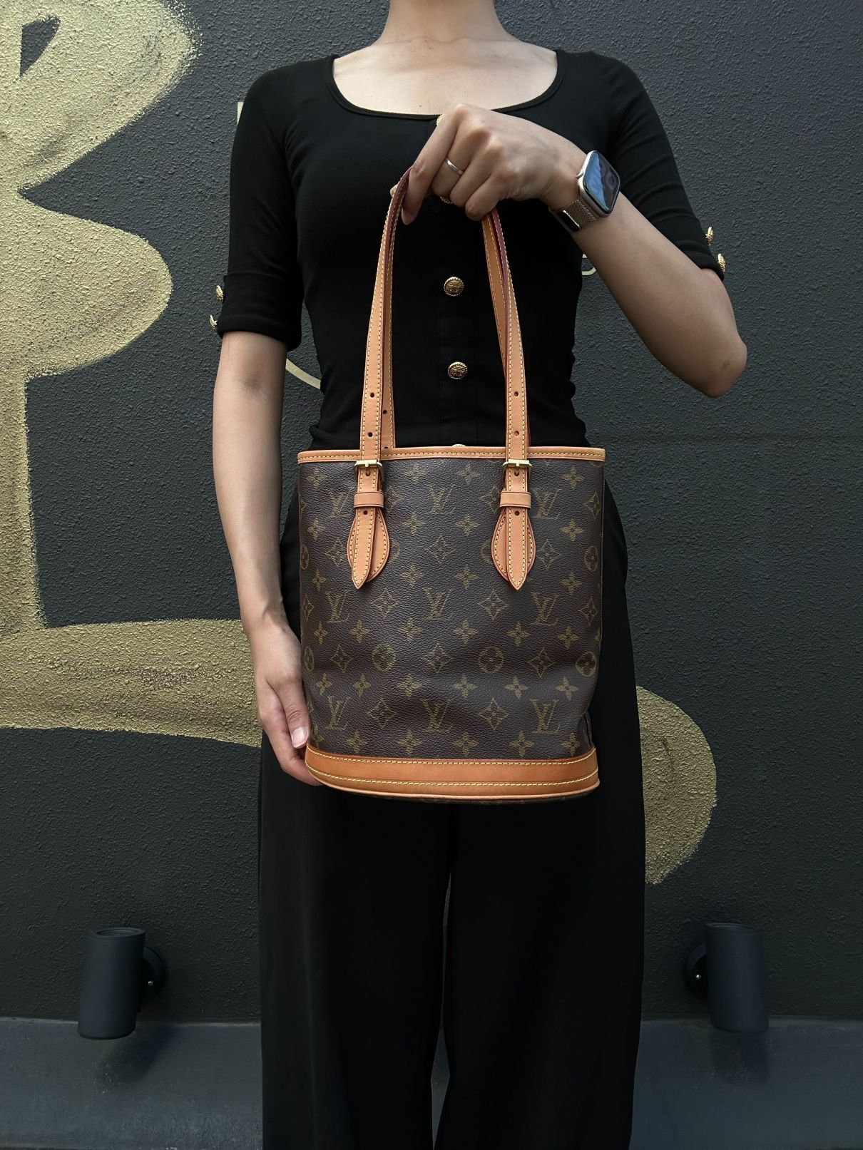 LOUIS VUITTON Monogram Bucket Bag PM Brown Gold Hardware Pouch