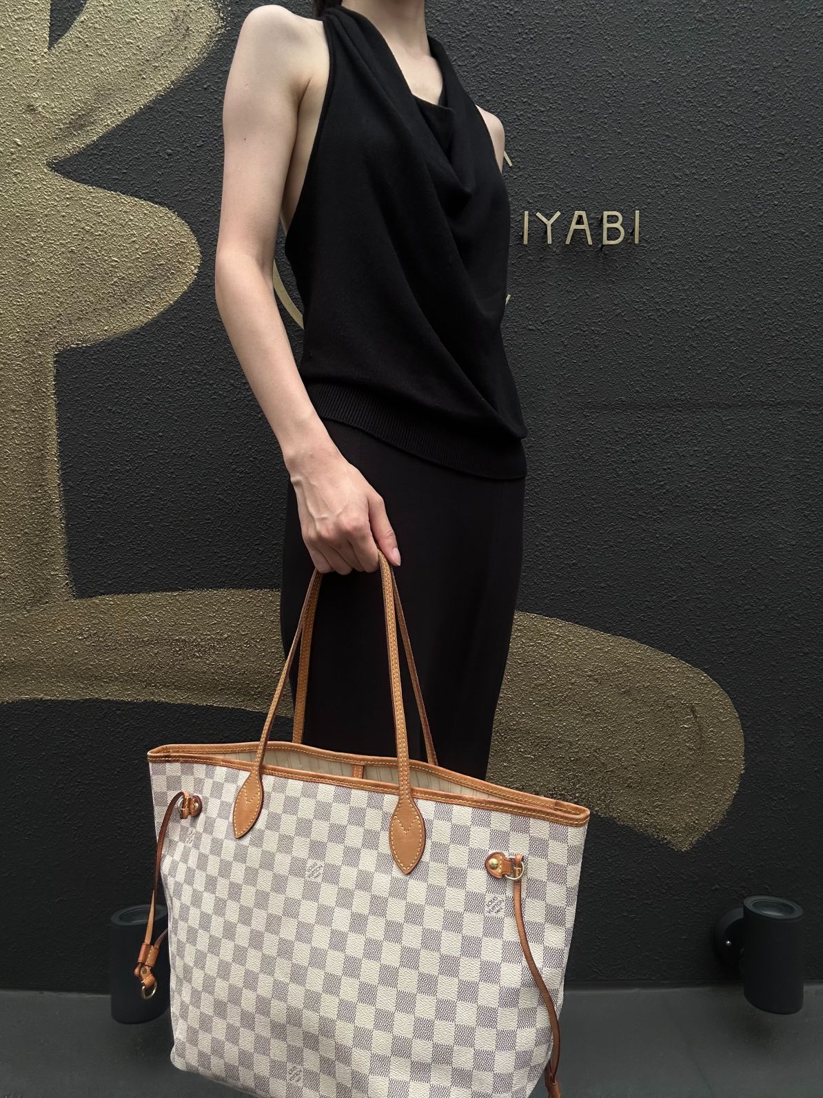 LOUISVUITTON LV White Damier Azur Neverfull PVC Canvas With Patina Vachetta Leather Trim Tote Shoulder Bag With Gold Hardware