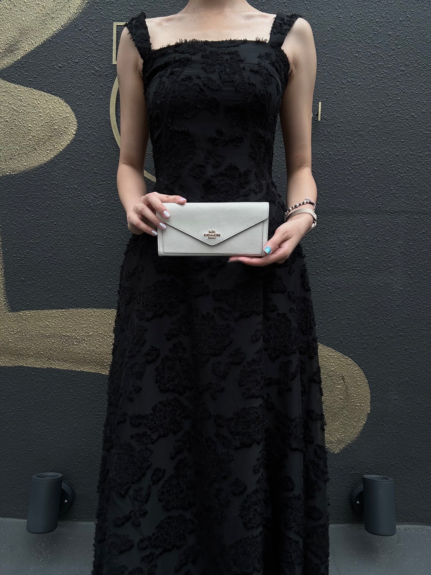 COACH Leather Envelope Long Wallet White Gold Logo Hardware