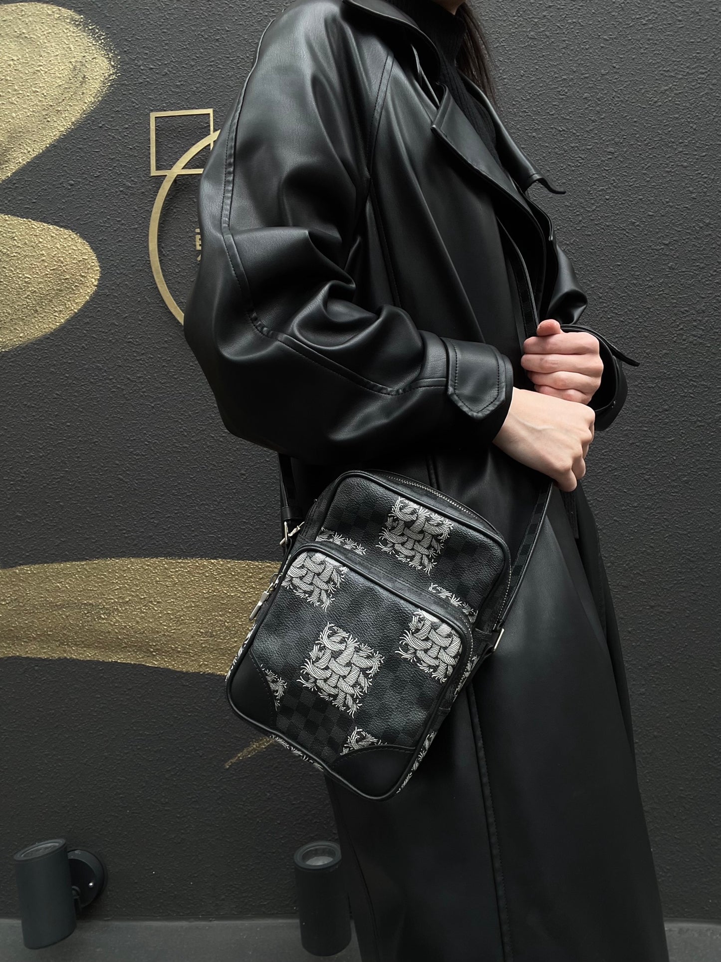 LOUIS VUITTON Amazon Christopher Nemeth Collaboration Damier Graphite Shoulder Bag, Black PVC Double-layer Crossbody Camera Bag