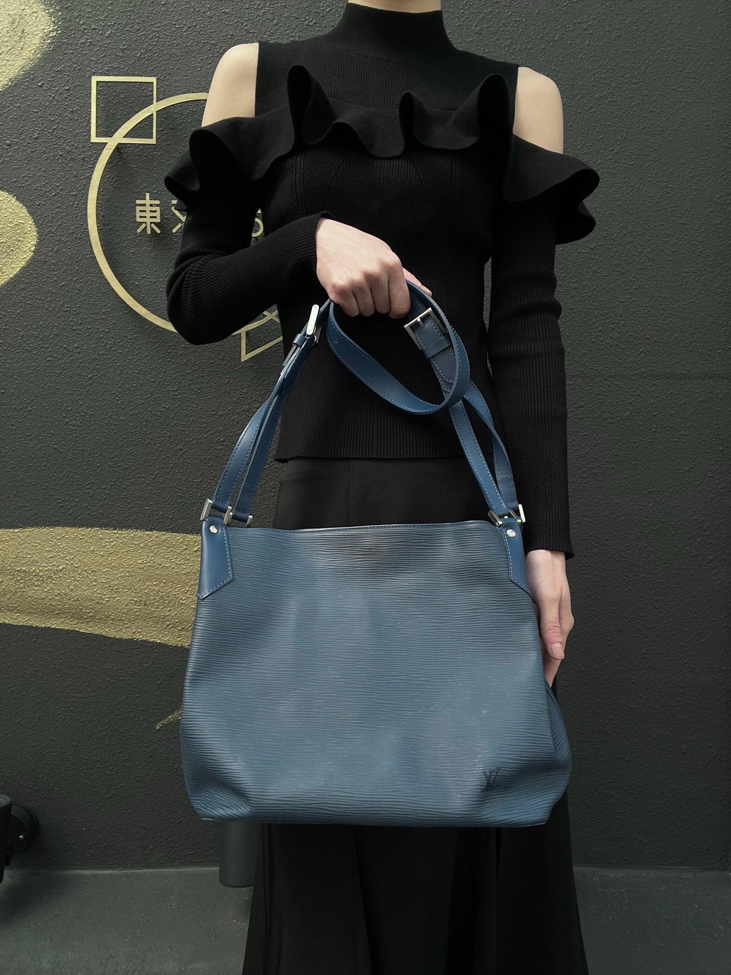 LOUIS VUITTON (LV) Epi Mandara MM Blue Shoulder Crossbody Bag with Silver Hardware