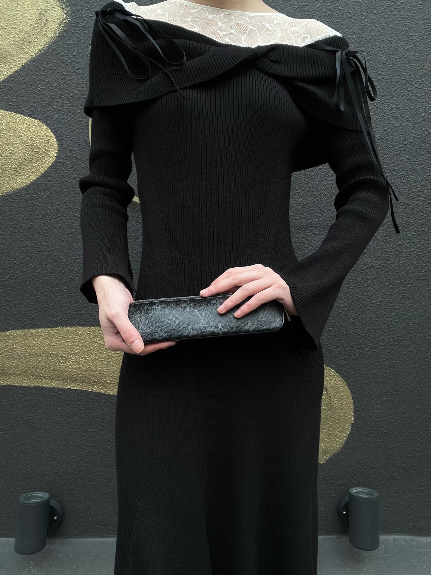 Louis Vuitton Eclipse Truth Elisabeth 98 Zabet pen case, black monogram PVC material, comes with original box and dust bag