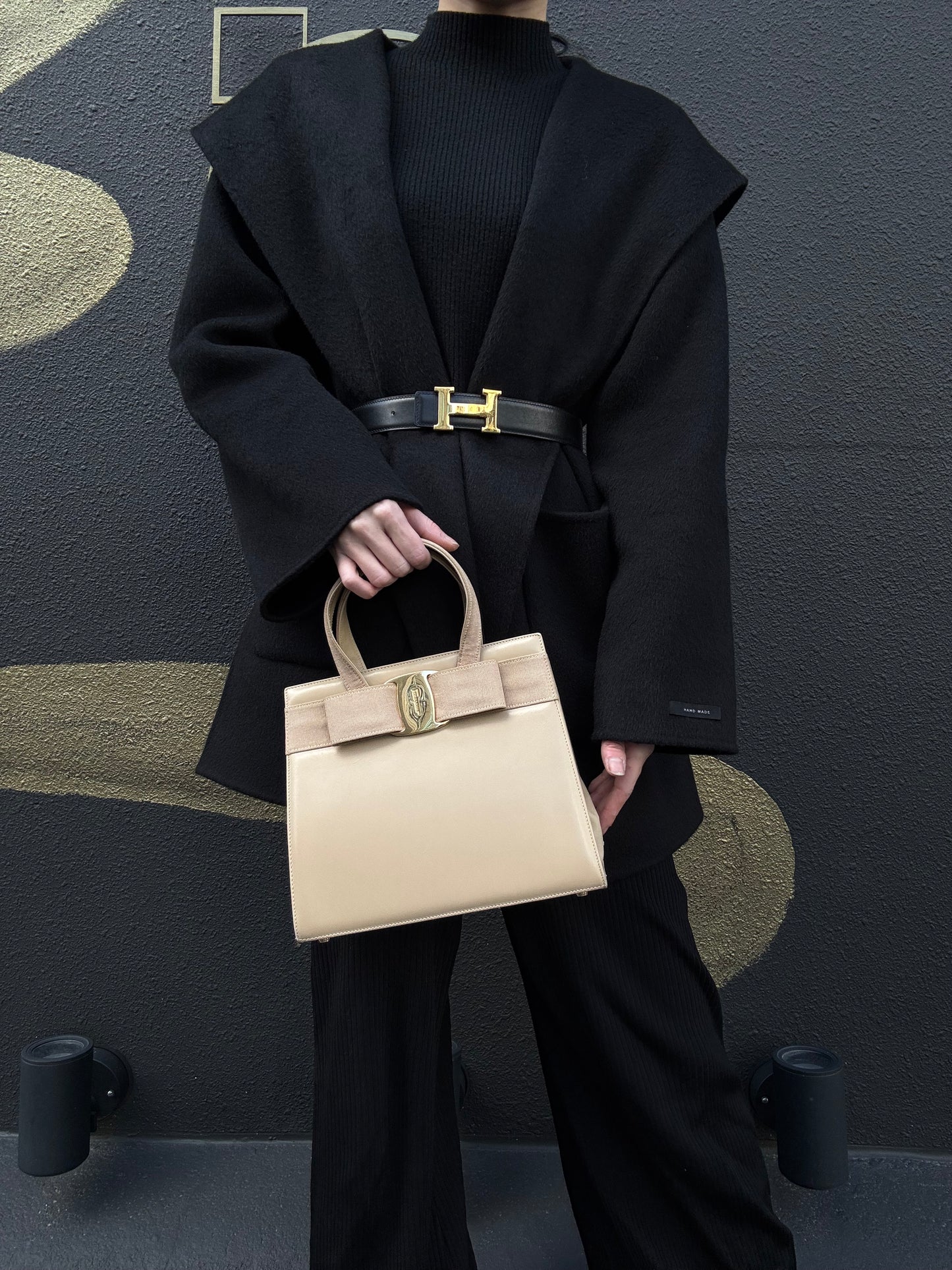Ferragamo ribbon handbag, beige, silver hardware, with dust bag, milk tea color PVC, bow tote bag