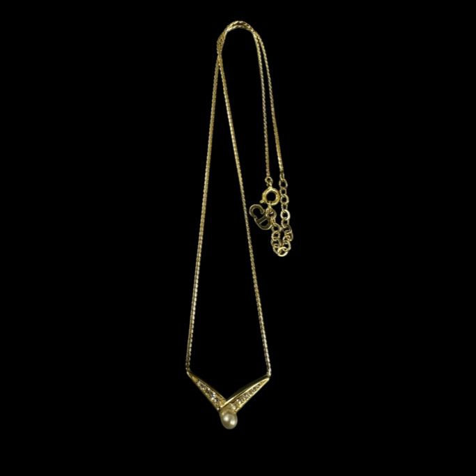 Christian Dior V-line necklace with rhinestones and faux pearls, gold hardware, alloy, diamond necklace