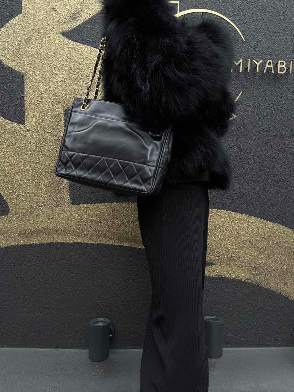CHANEL Tote Bag, Lambskin, Black, Gold Hardware, Shoulder Bag