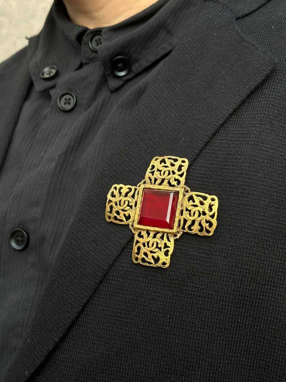 CHANEL Coco Mark Brooch with Red Stone, Gold-Plated Alloy, Brooch