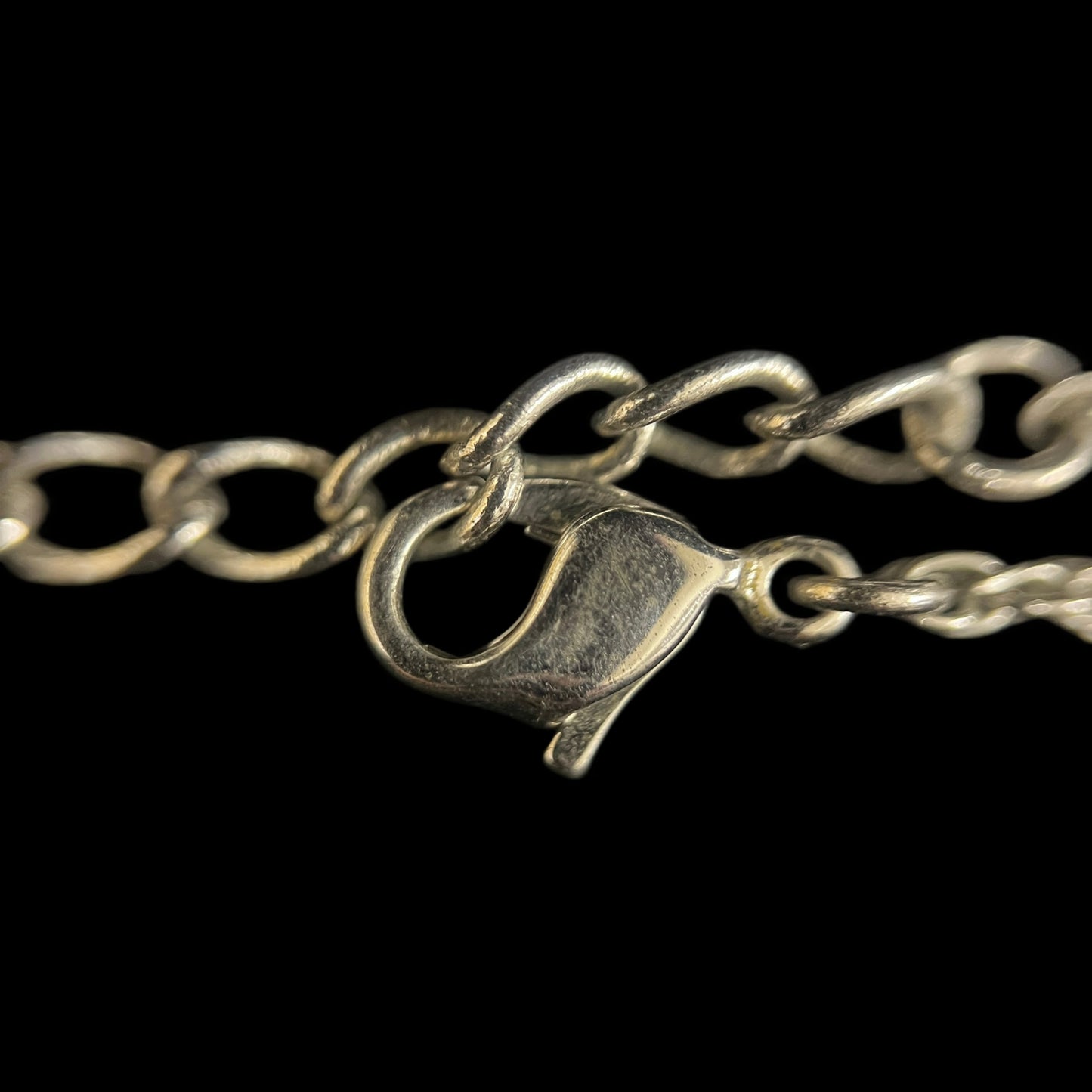 CHRISTIAN DIOR Vertical Dior Logo Pendant Necklace Silver Tone Metal Twist Fine Chain Adjustable Extension with Mini CD Charm Minimalist Cool Elegant Classic Accessory