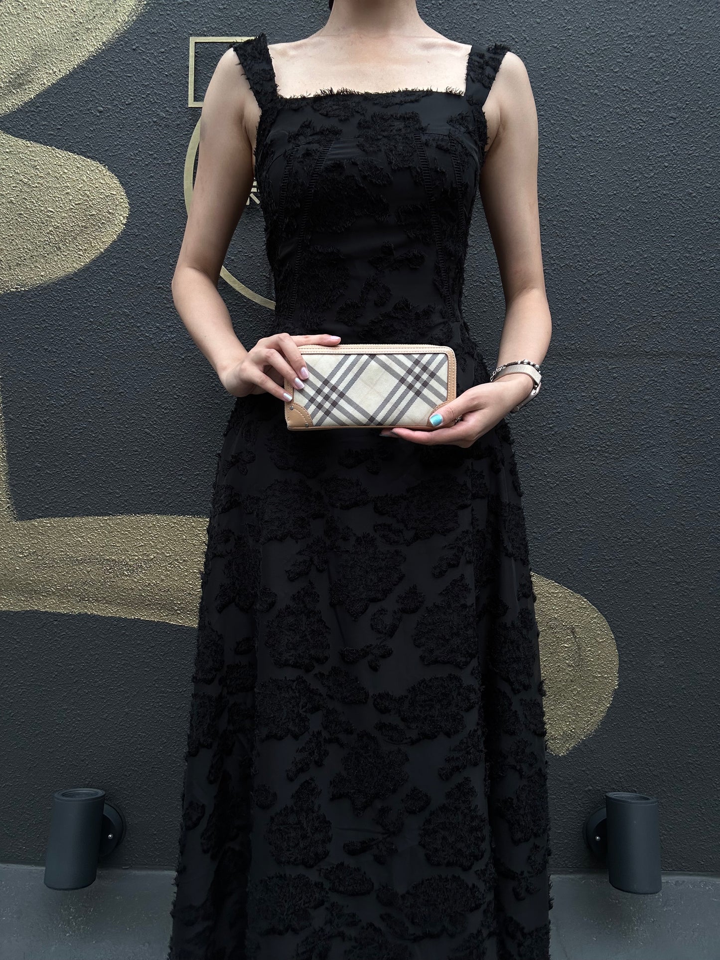 BURBERRY CHECK PATTERN ZIP AROUND LONG WALLET CANVAS LEATHER BEIGE BROWN SILVER HEART CHARM HARDWARE