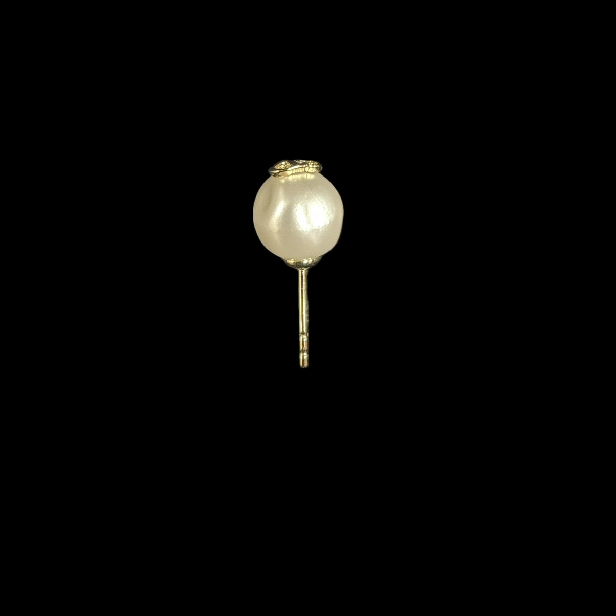 CHRISTIAN DIOR Single Earring Ear Cuff Faux Pearl Gold Metal Star Clover Tassel Charm Cute Elegant