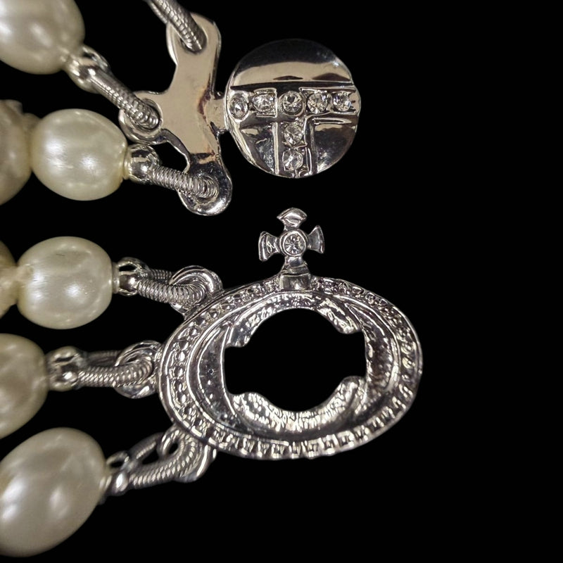VIVIENNE WESTWOOD 3-Layer Pearl Full Crystal Inlaid Saturn Orb Choker Necklace With Silver Hardware