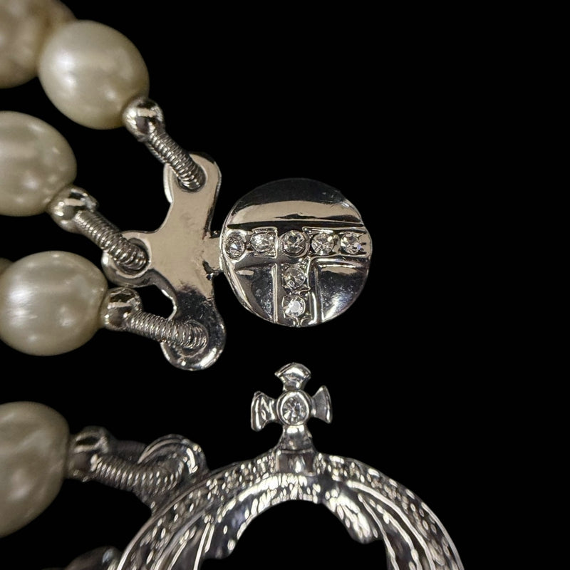 VIVIENNE WESTWOOD 3-Layer Pearl Full Crystal Inlaid Saturn Orb Choker Necklace With Silver Hardware