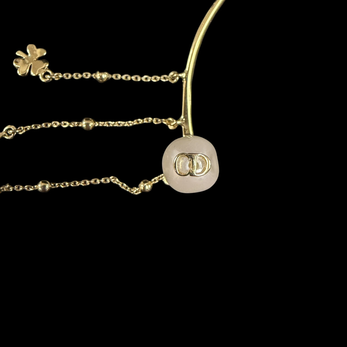 CHRISTIAN DIOR Single Earring Ear Cuff Faux Pearl Gold Metal Star Clover Tassel Charm Cute Elegant