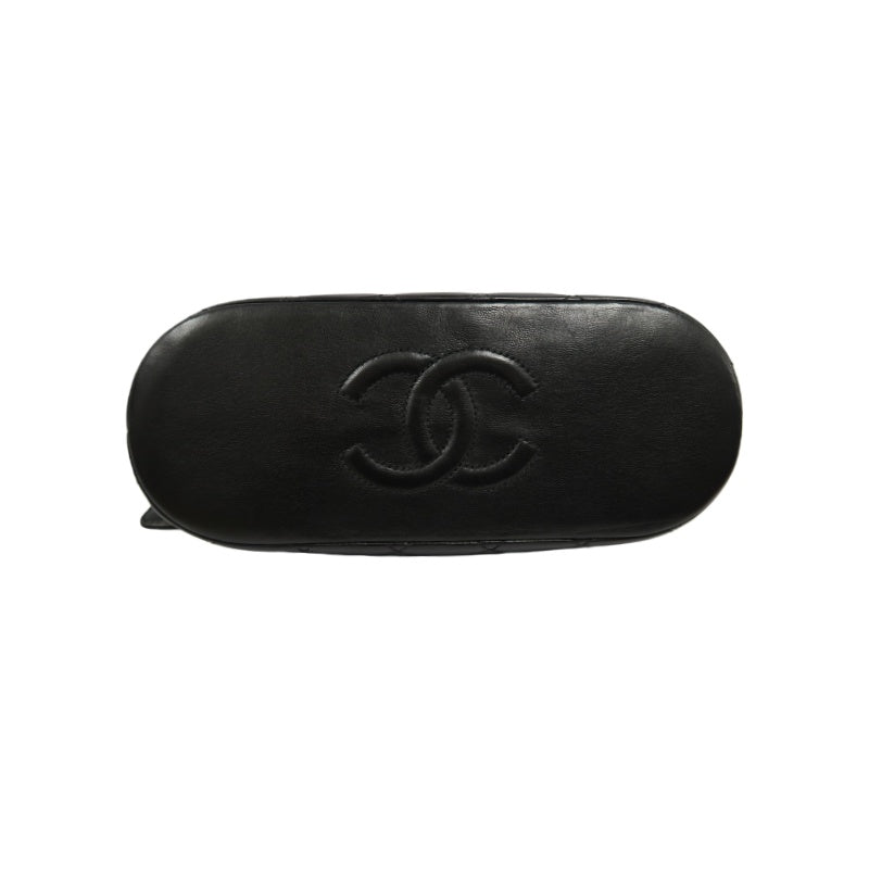 CHANEL Matelasse Lambskin Black Gold-Tone Hardware Shoulder Bag