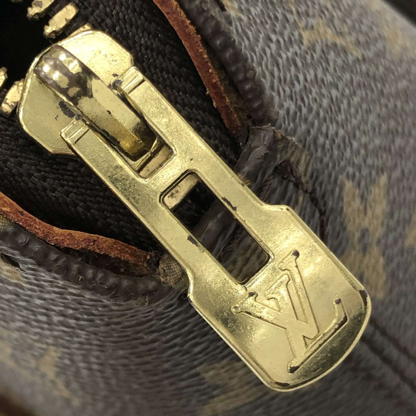 Louis Vuitton Ellipse Shopping Monogram Canvas Handbag