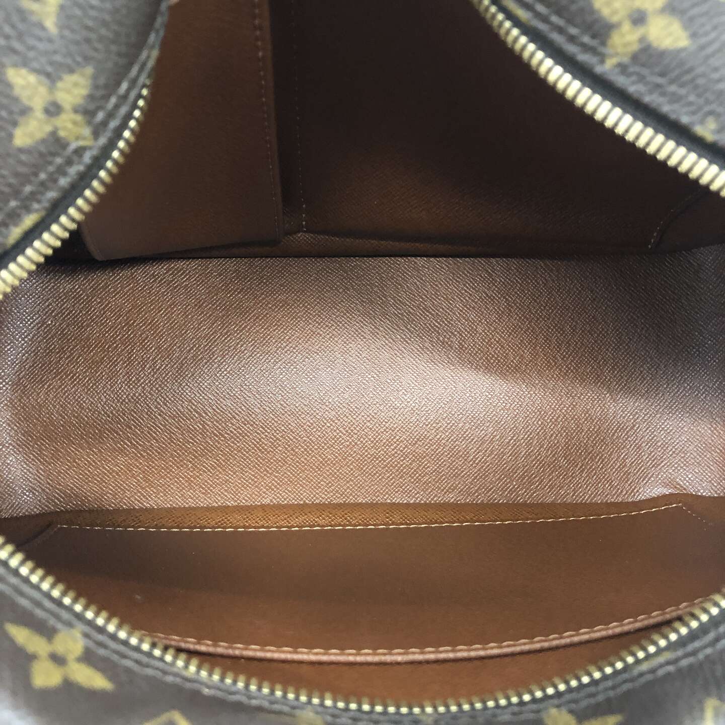 LOUIS VUITTON City MM Monogram Brown Shoulder Bag - Coated Canvas