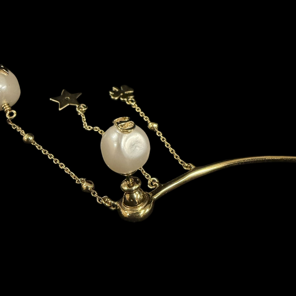 CHRISTIAN DIOR Single Earring Ear Cuff Faux Pearl Gold Metal Star Clover Tassel Charm Cute Elegant