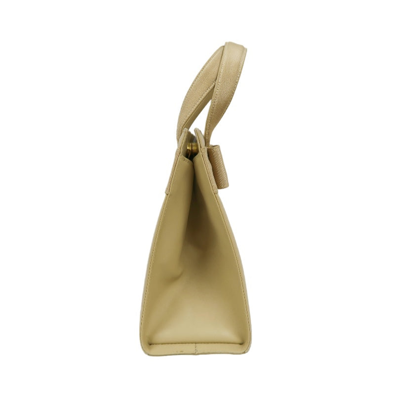 Ferragamo ribbon handbag, beige, silver hardware, with dust bag, milk tea color PVC, bow tote bag
