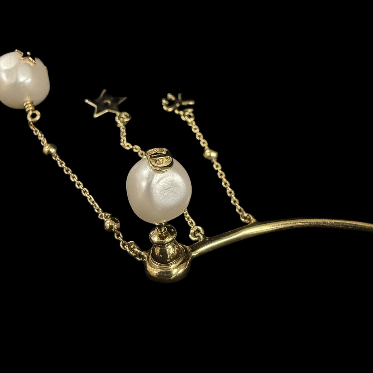 CHRISTIAN DIOR Single Earring Ear Cuff Faux Pearl Gold Metal Star Clover Tassel Charm Cute Elegant