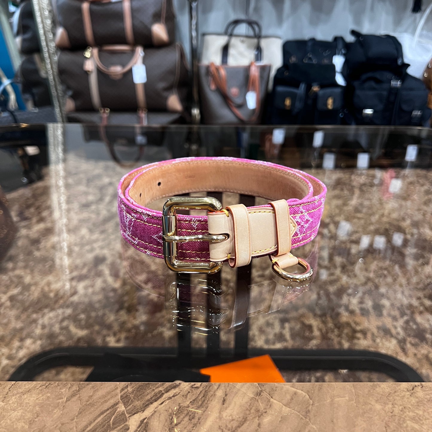 LOUIS VUITTON Monogram Item M6925