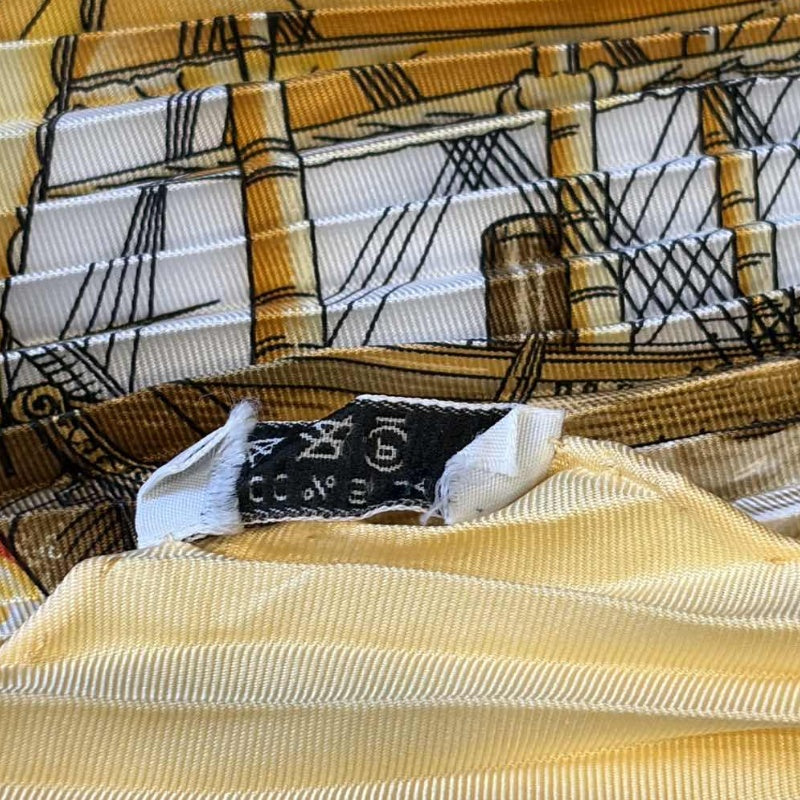 HERMES Pleated Scarf Orange With Box