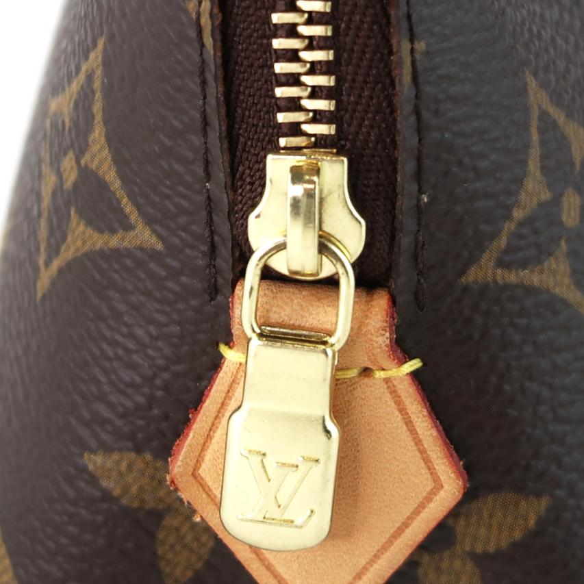 LV Vuitton Monogram Pochette Cosmetique, Pouch (Clutch Style)