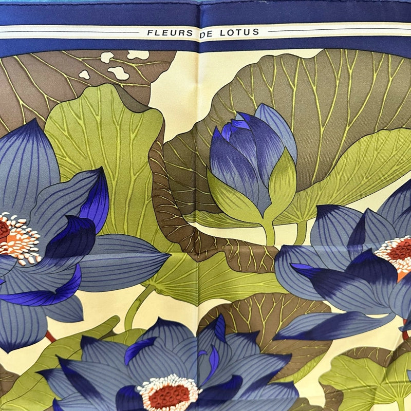 HERMES Carre 90 Silk Scarf Navy