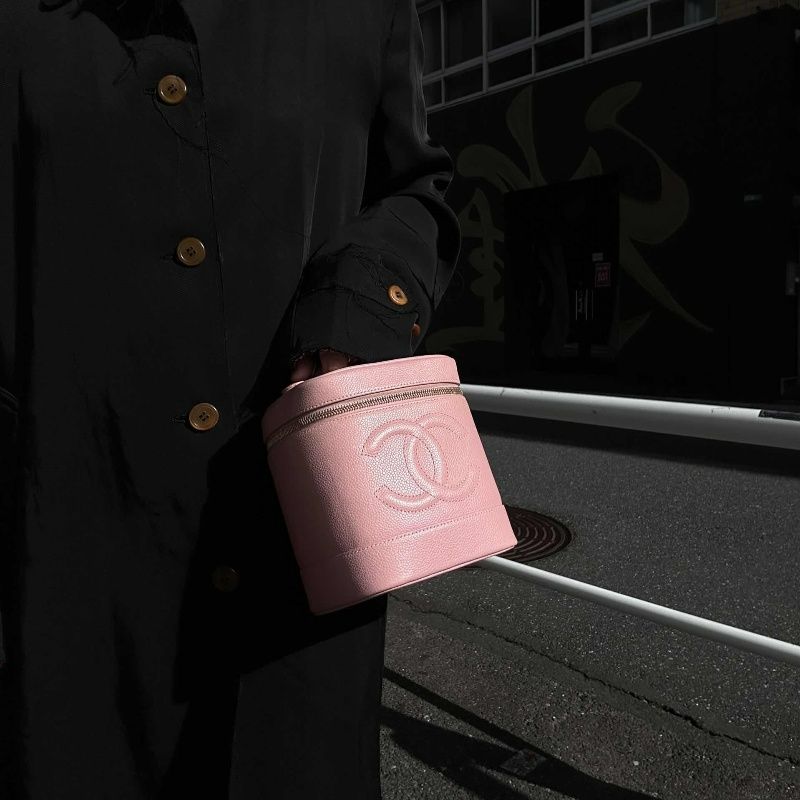 CHANEL Vanity Handbag, Pink, Caviar Leather