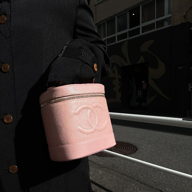 CHANEL Vanity Handbag, Pink, Caviar Leather
