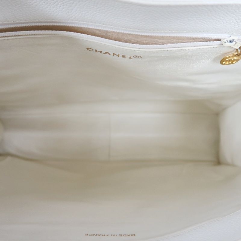 CHANEL White Caviar Leather Tote Shoulder Bag with Interlocking CC Logo