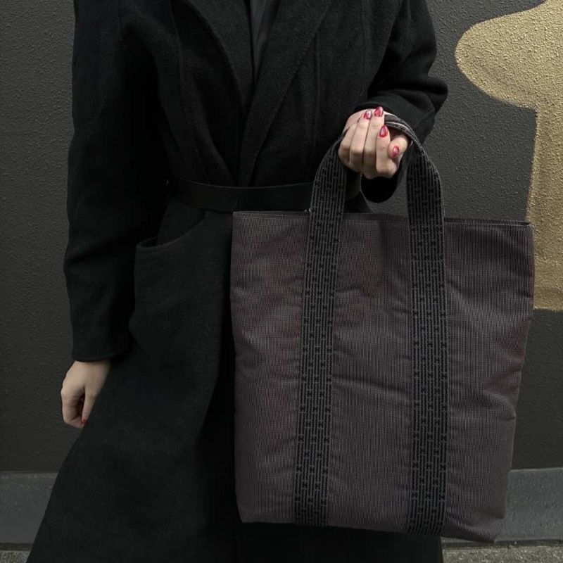 HERMES Cabas Roulis Handbag in Grey Canvas