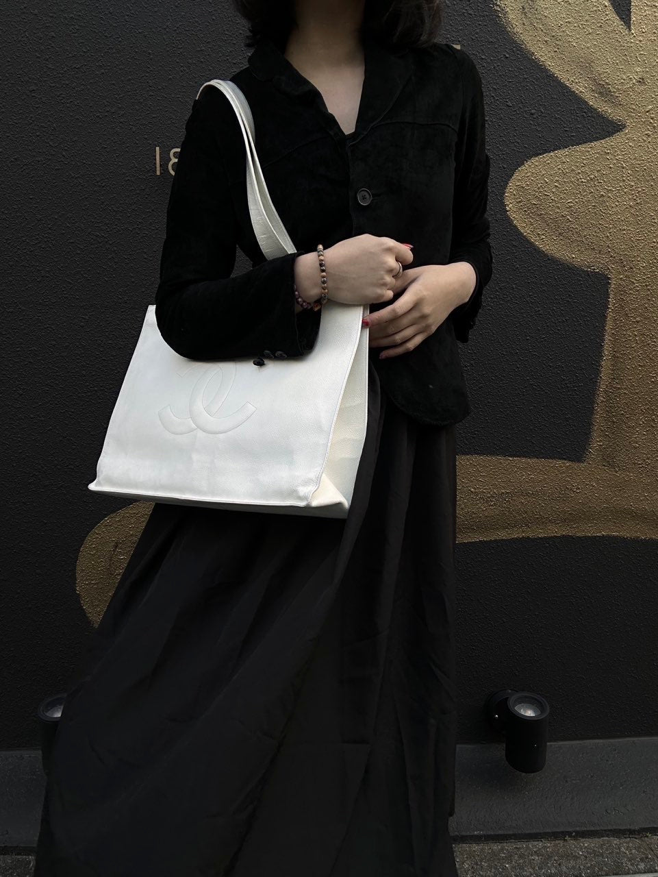 CHANEL White Caviar Leather Tote Shoulder Bag with Interlocking CC Logo