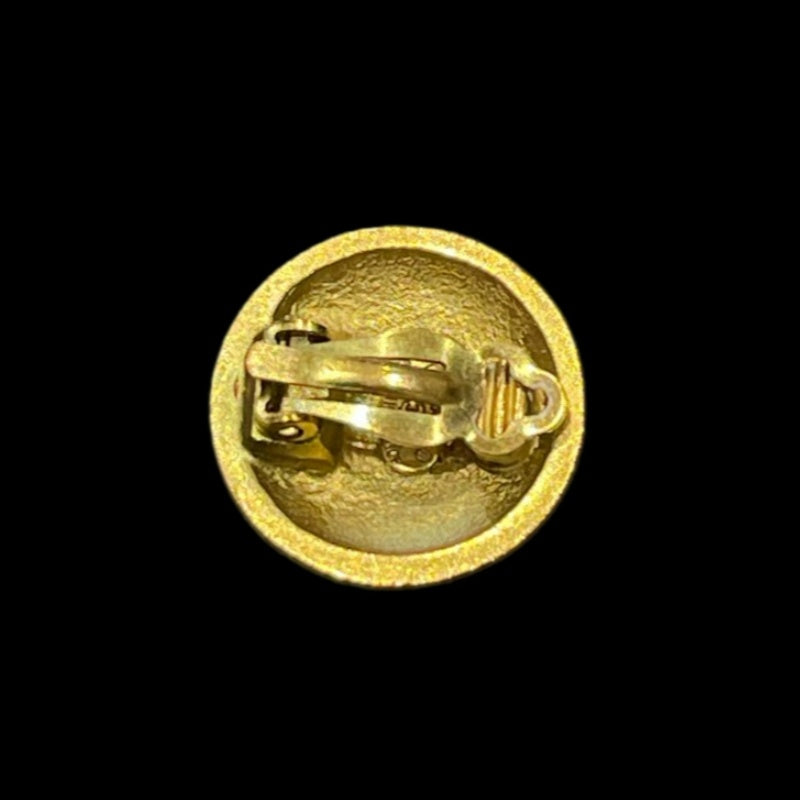CHANEL Single Clip-on Earring Alloy