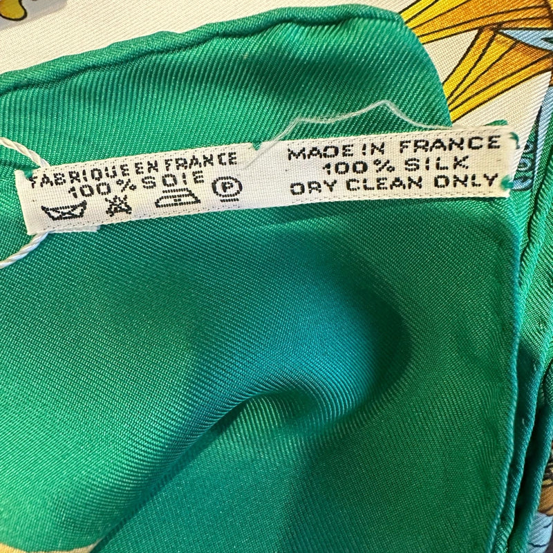 HERMES Carre 90 Silk Scarf Green With Tag Stain