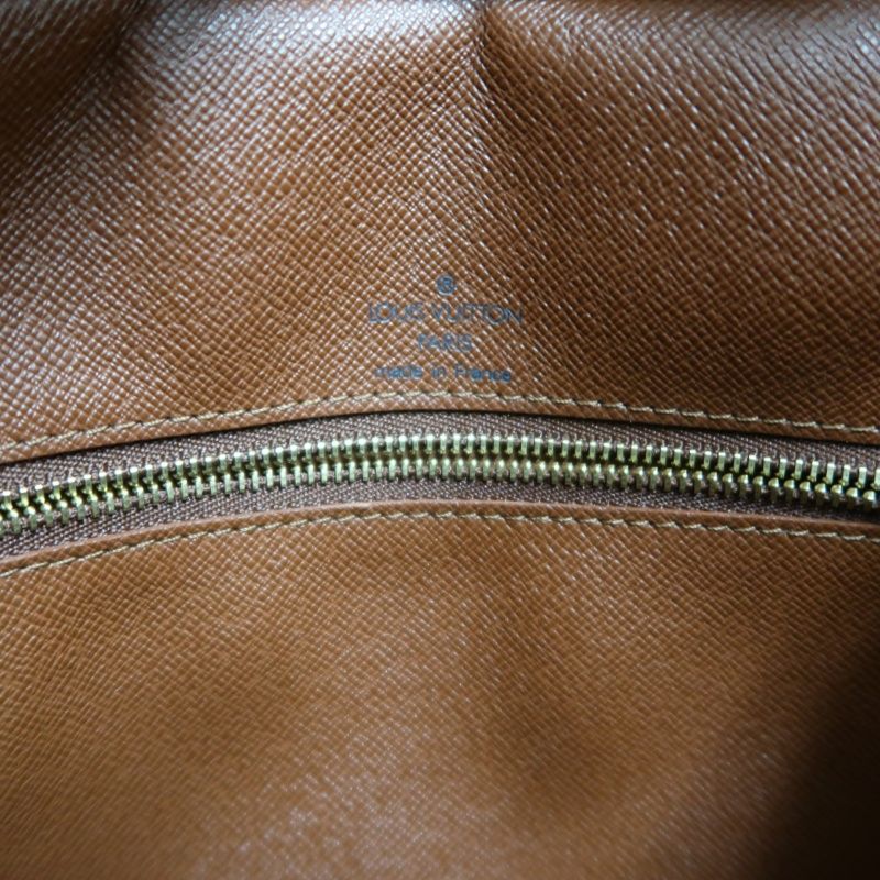 LOUIS VUITTON Blois 30 Monogram Canvas Shoulder Bag