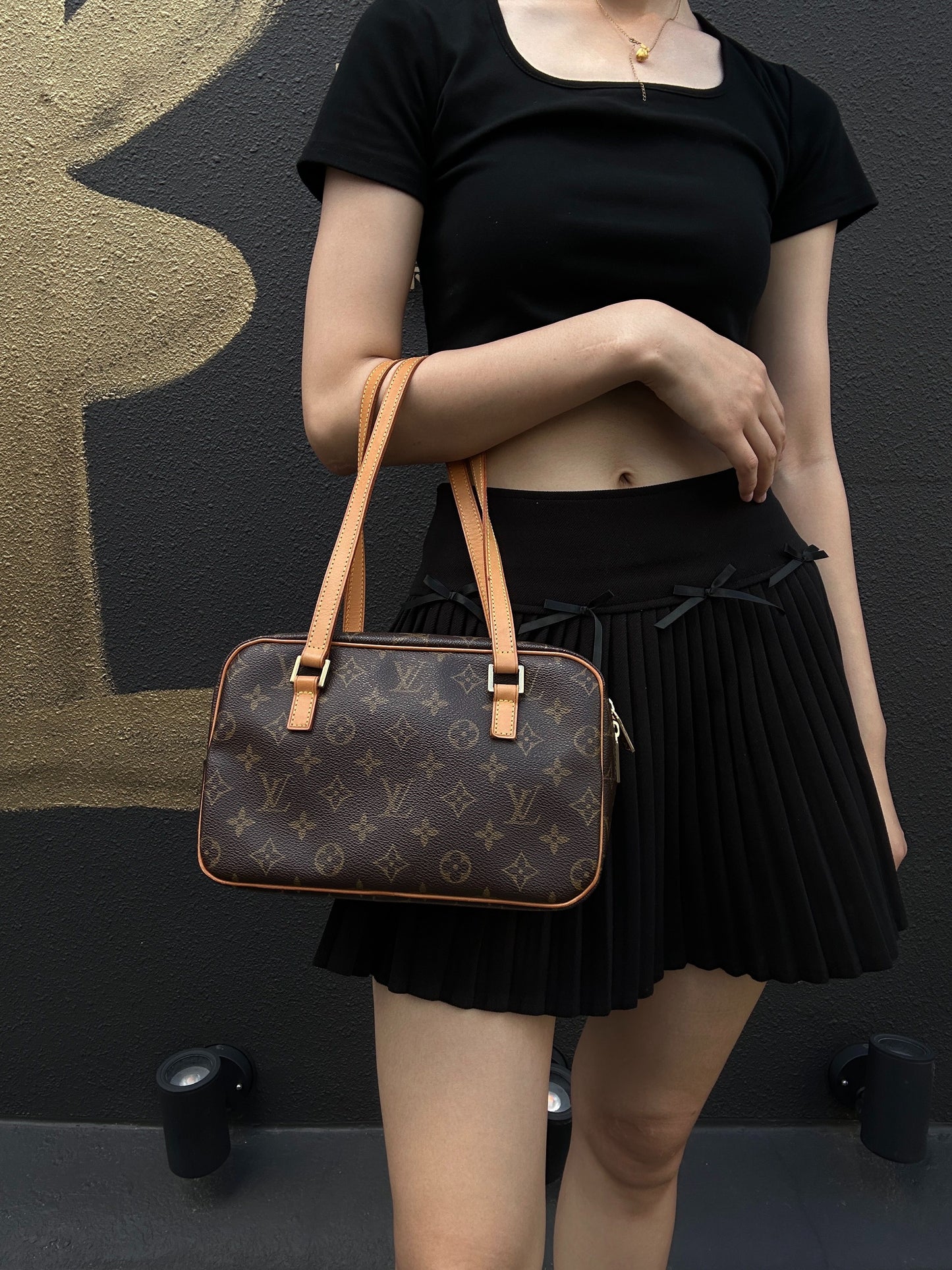 LOUIS VUITTON City MM Monogram Brown Shoulder Bag - Coated Canvas