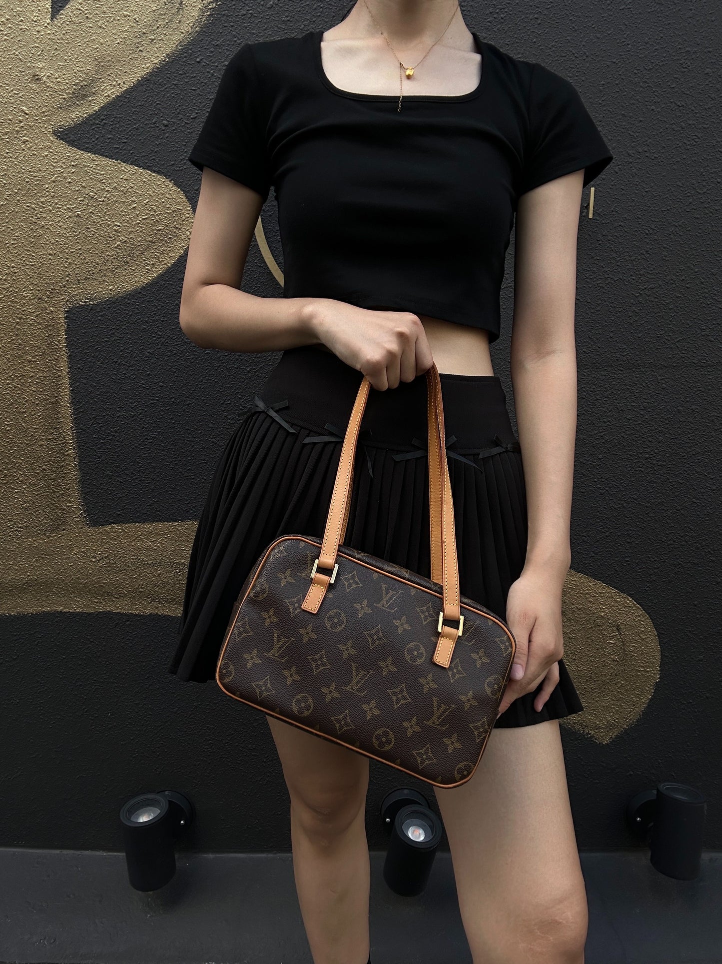 LOUIS VUITTON City MM Monogram Brown Shoulder Bag - Coated Canvas