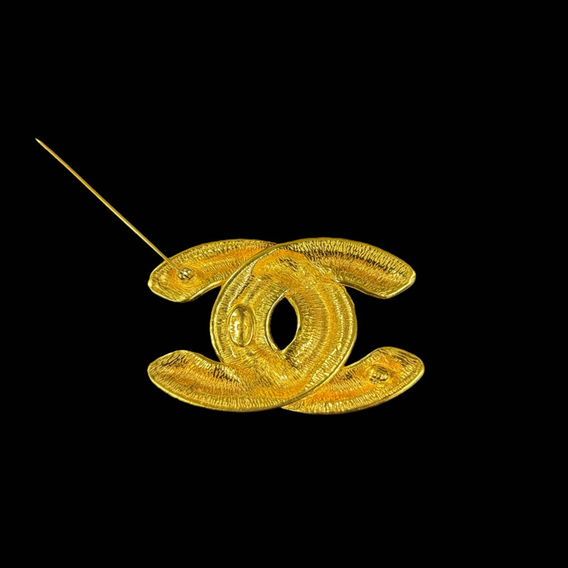 CHANEL Gold Alloy Logo Brooch With Gold Plating & Gold Hardware
