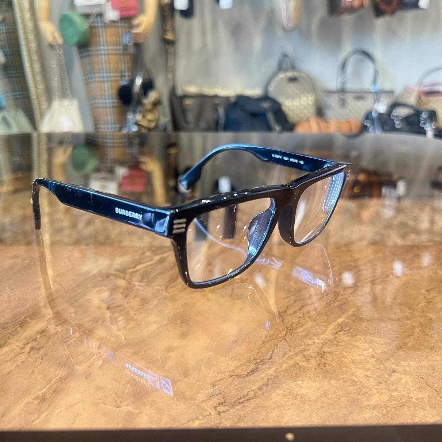 BURBERRY Black Sunglasses With Resin Fram