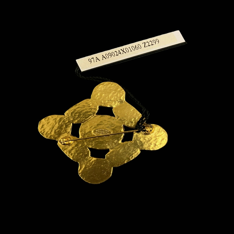 CHANEL Gripoix brooch, gold-tone alloy hardware