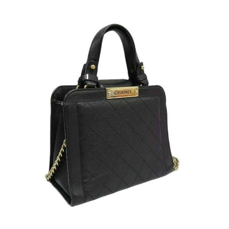 CHANEL Black Calfskin Quilted 2WAY Shoulder Crossbody Handbag with Gold Hardware & Medallion