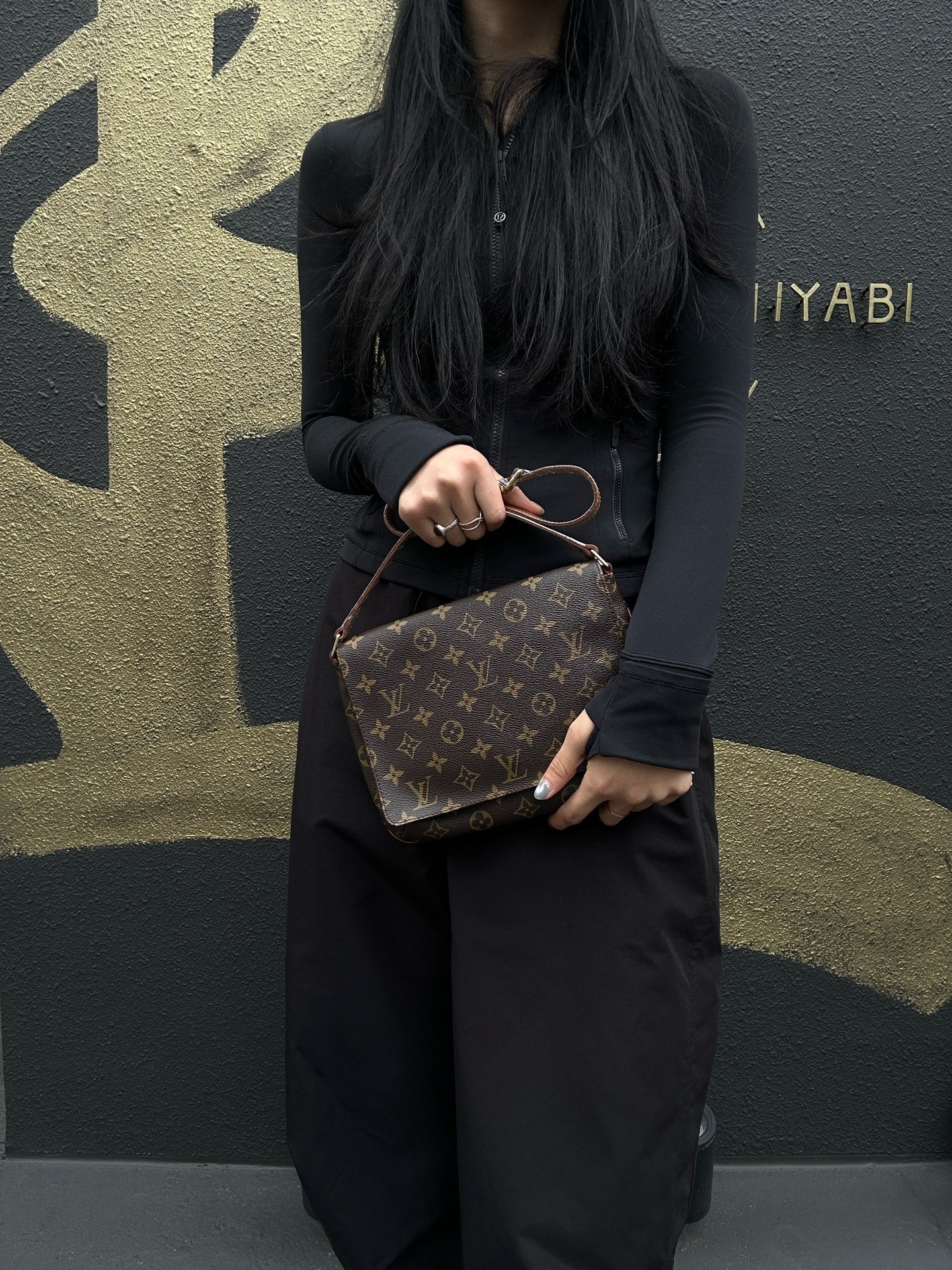 LOUIS VUITTON Musette Tango Short, Monogram Coated Canvas, Crossbody Bag, Brown (Nicknamed "Faye Wong Bag")